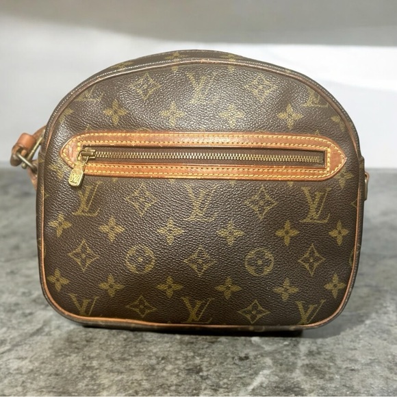 Louis Vuitton Senlis Crossbody Bag Monogram Canvas - Picture 2 of 15